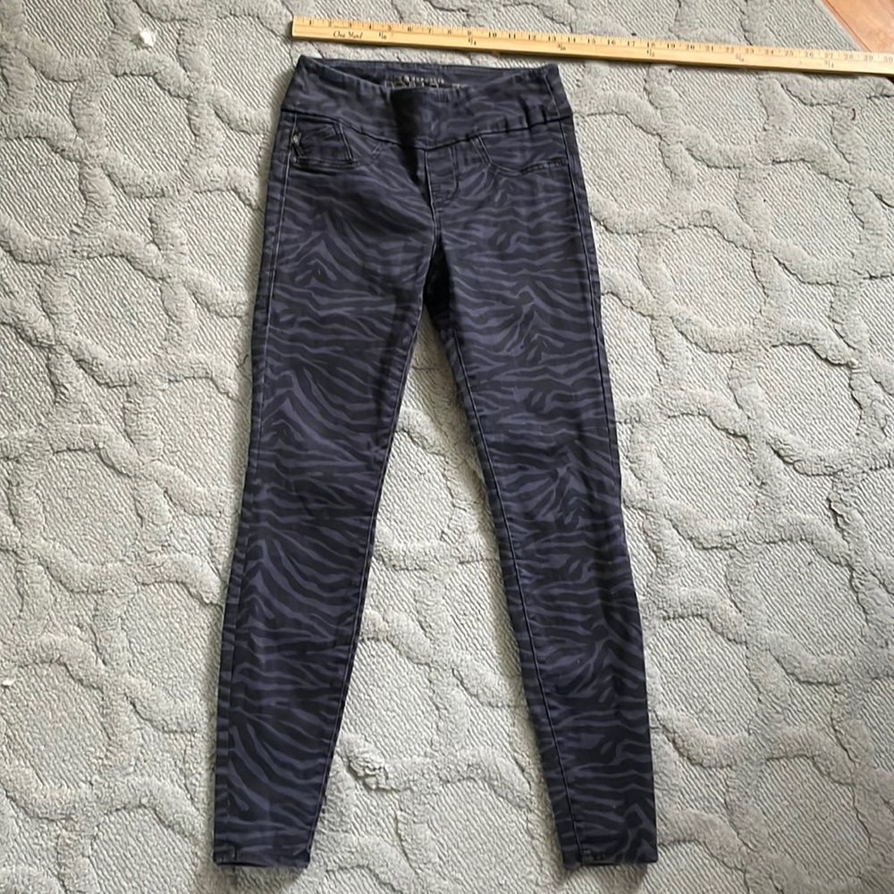 Rock and republic denim RX slimming down a fever pull on women’s jeans size 6